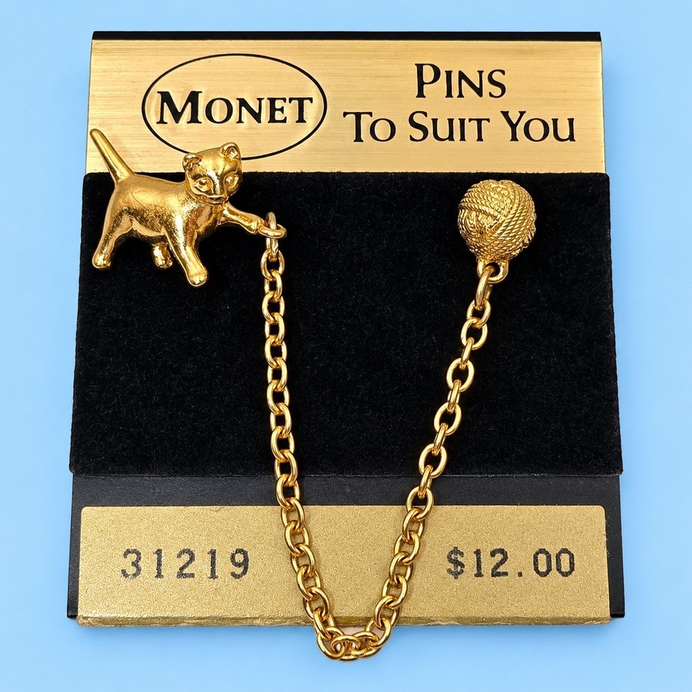 Vintage Monet Cat Ball of Yarn Chain Double Pin Gold Tone Original Card -3778